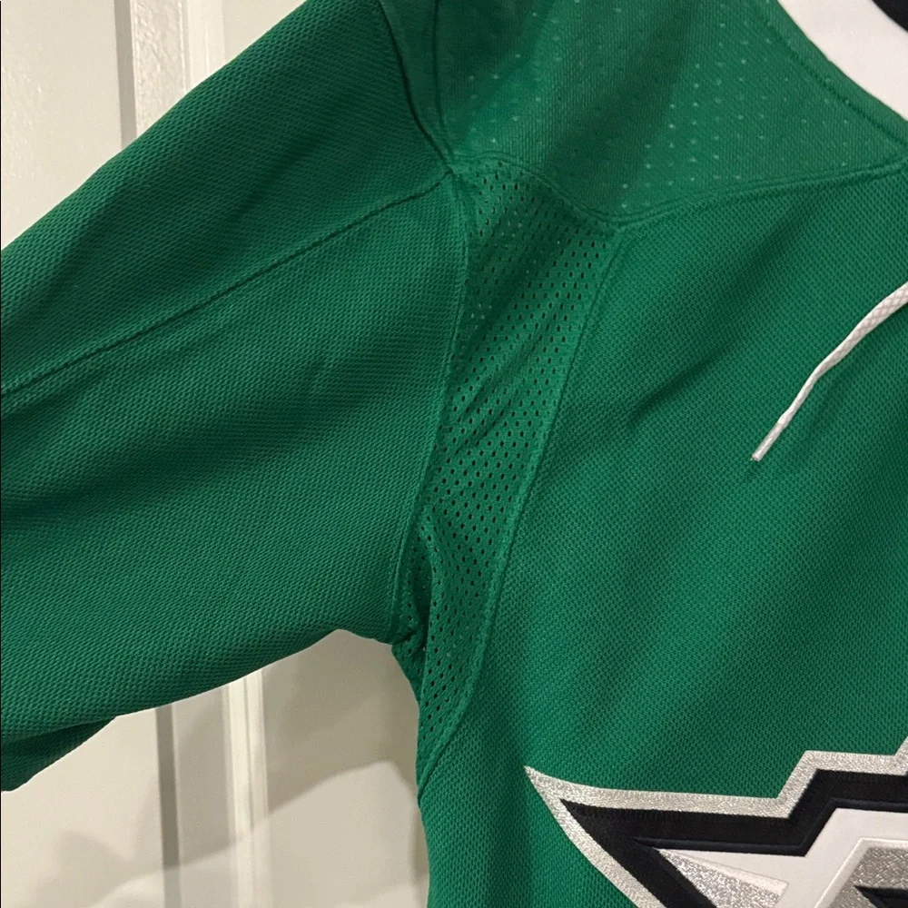NWT Dallas Stars Adidas Victory Green Jersey Accents size 42